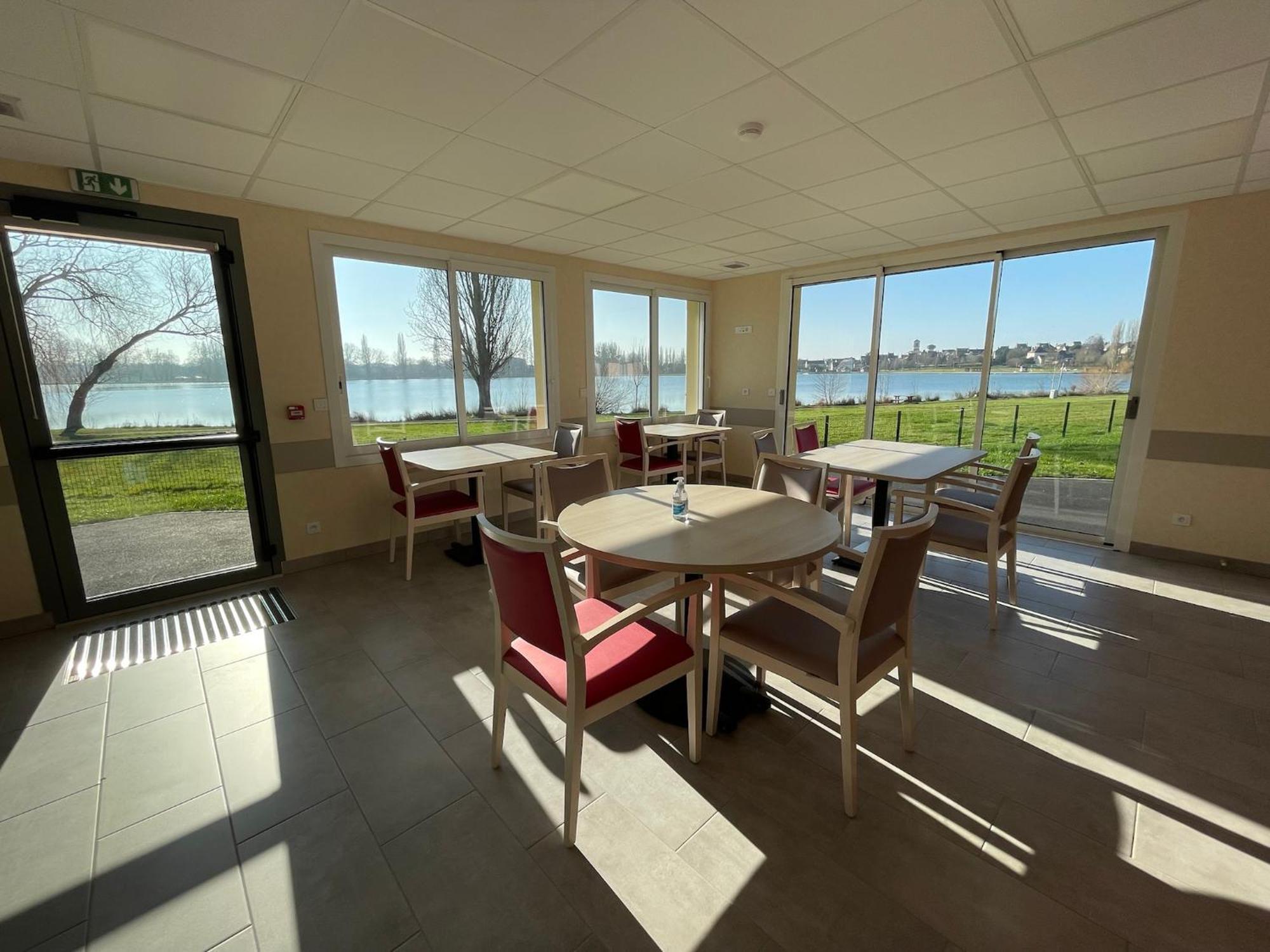 Relais Les Rives Du Lac Coulonges-sur-Sarthe Zewnętrze zdjęcie